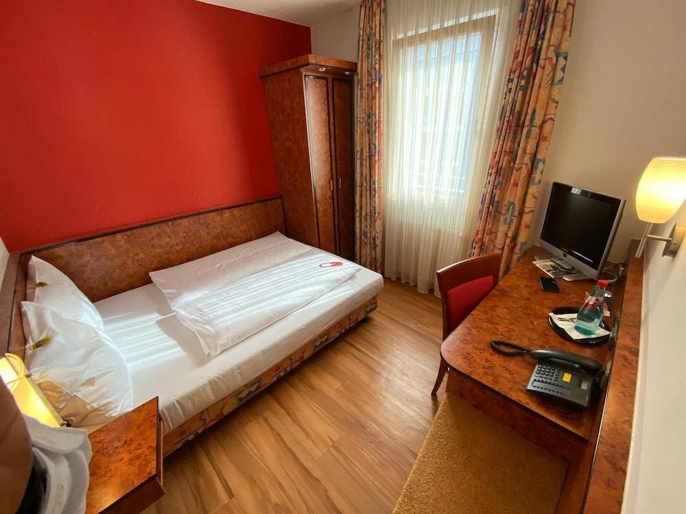Hotel Miramar Am Roemer Frankfurt nad Menem Zewnętrze zdjęcie