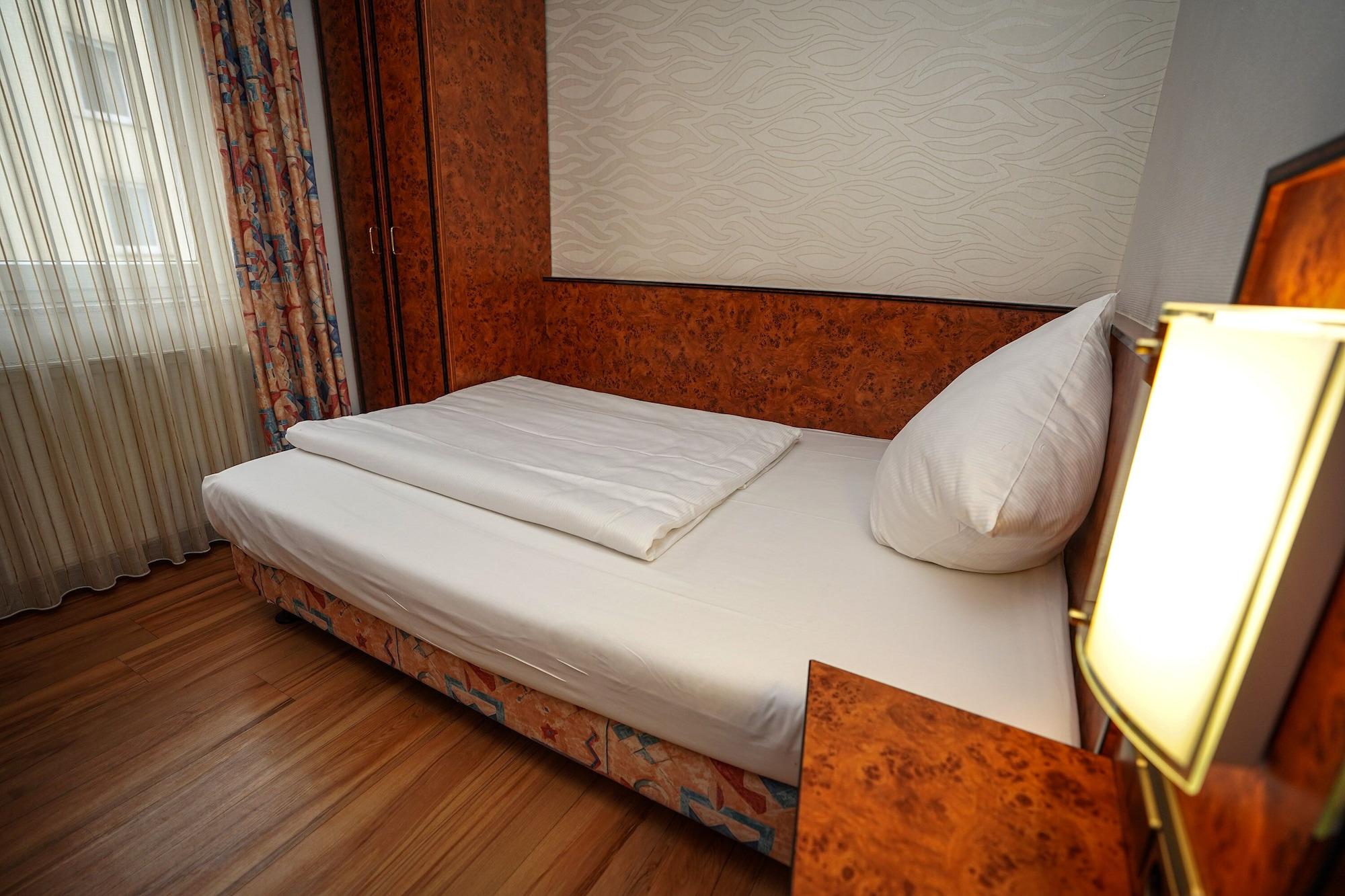 Hotel Miramar Am Roemer Frankfurt nad Menem Zewnętrze zdjęcie