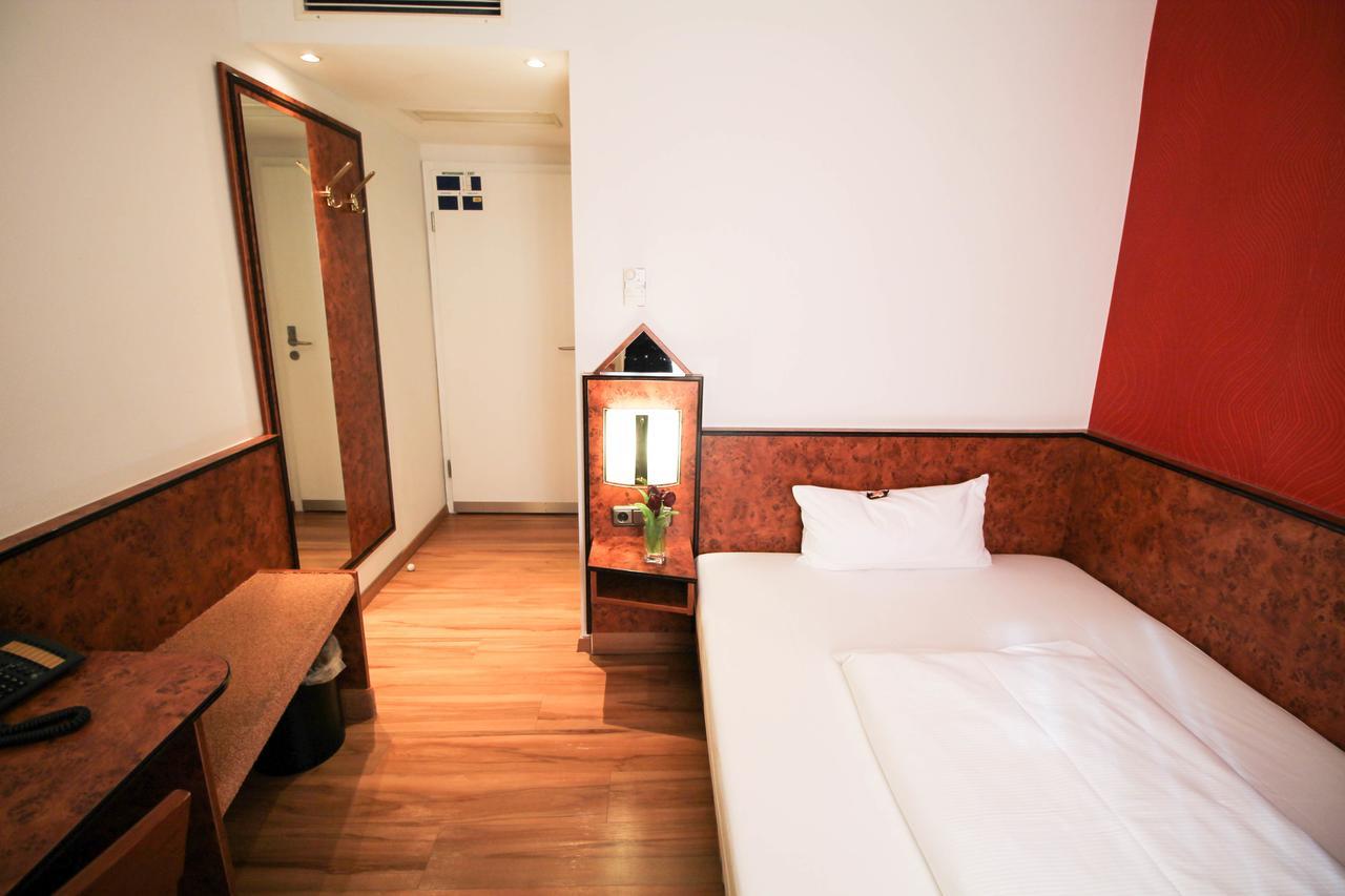 Hotel Miramar Am Roemer Frankfurt nad Menem Zewnętrze zdjęcie